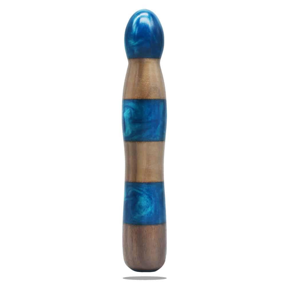 Gendoras Eleganza Pro Nuss-Holz-Epoxid-Dildo in Blau – sinnlicher Nuss-Holz-Dildo Handgefertigt in Österreich
