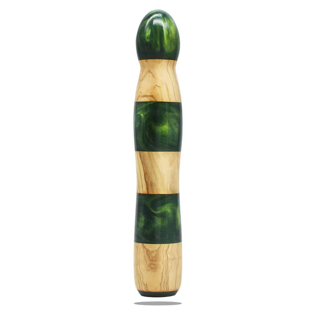 Gendoras Eleganza Pro Olivenholz-Epoxid-Dildo in Grün – sinnlicher Olivenholz-Dildo Handgefertigt in Österreich