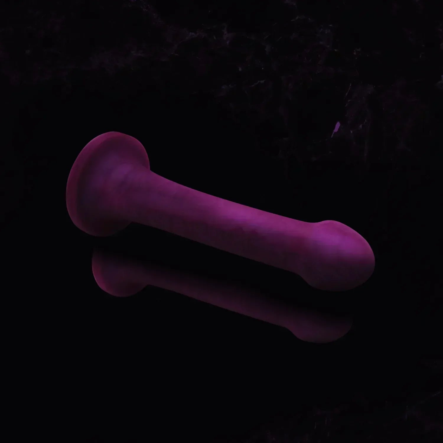Der ultimative Guide zu Silikondildos: Materialien, Härtegrade und Pflege