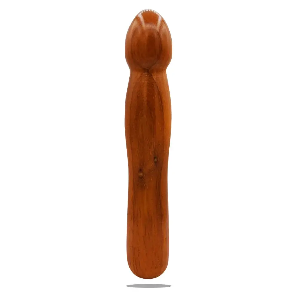 Fertiger Gendoras Padouk-Holzdildo nach Versiegelung und Qualitätskontrolle